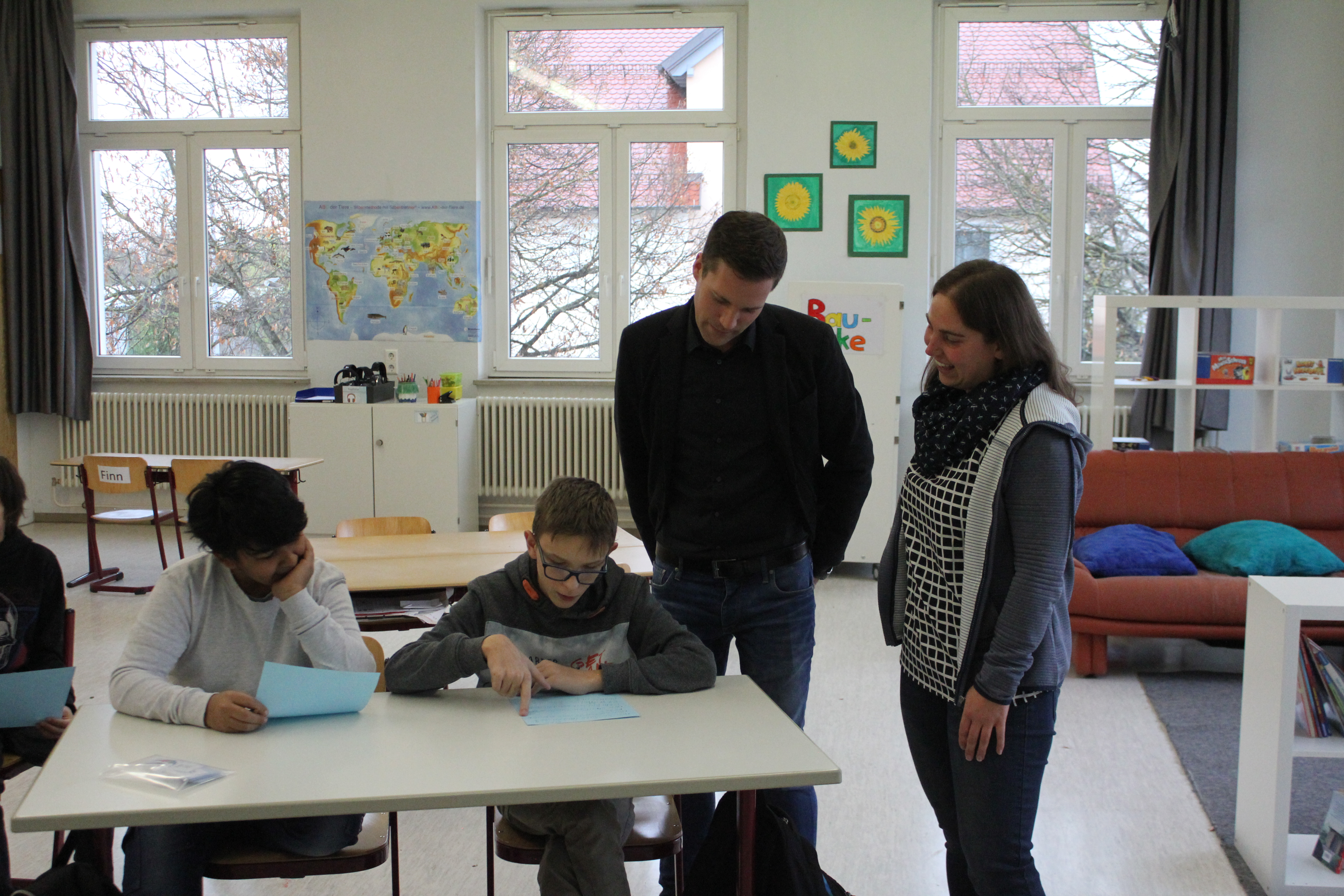MdL Hagel im Gespräch mit Schülern der Edith-Stein-Schule