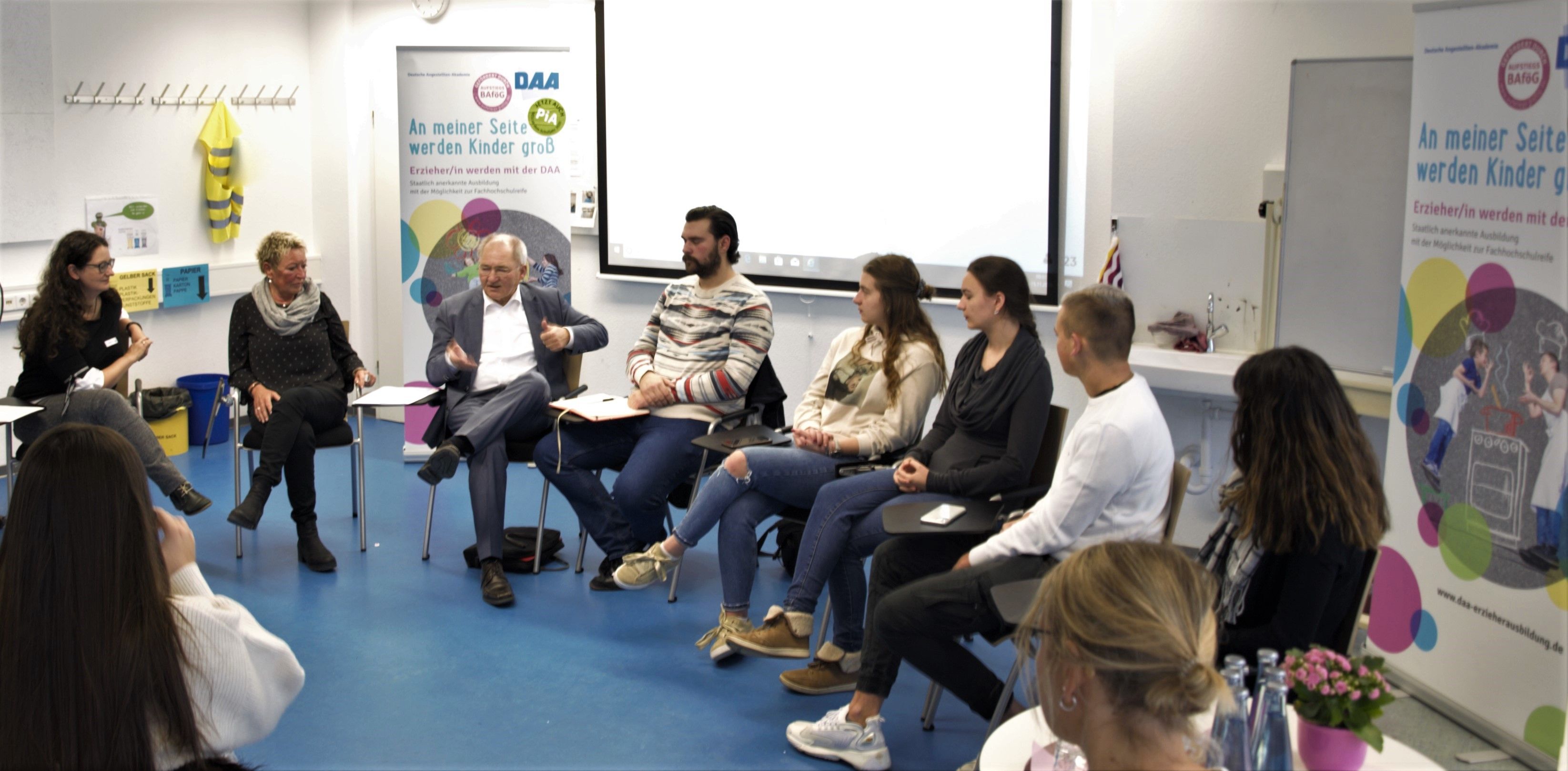 MdL Hofelich an der DAA