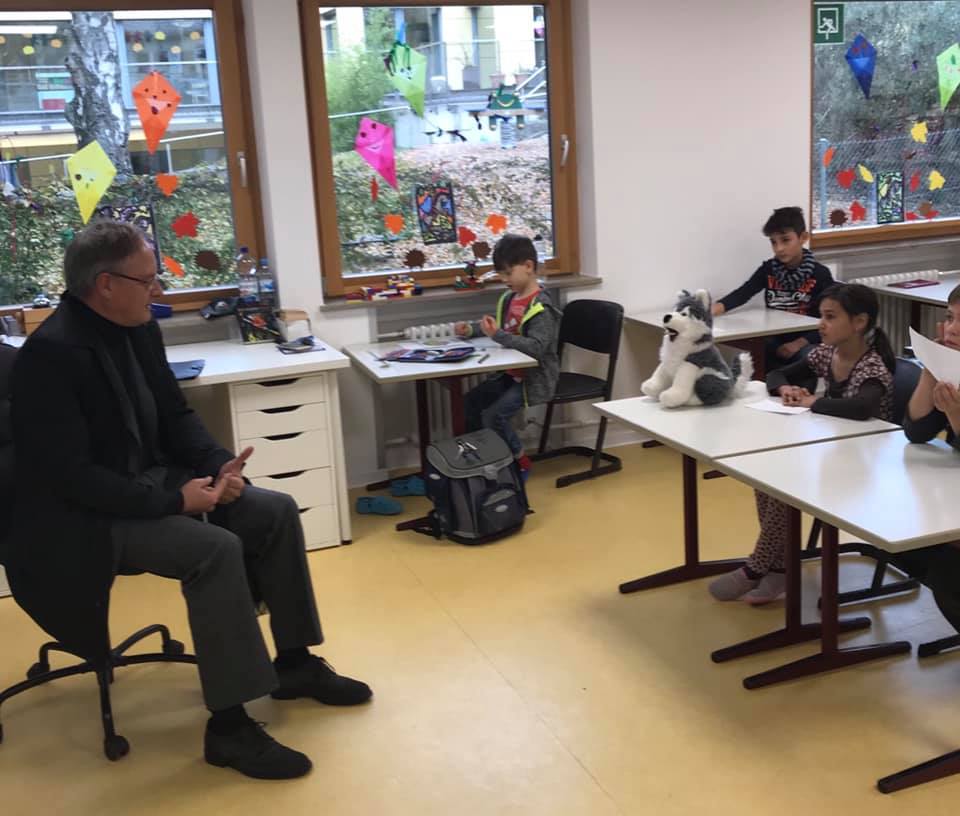 MdL Stoch an der Karl-Döttinger-Schule